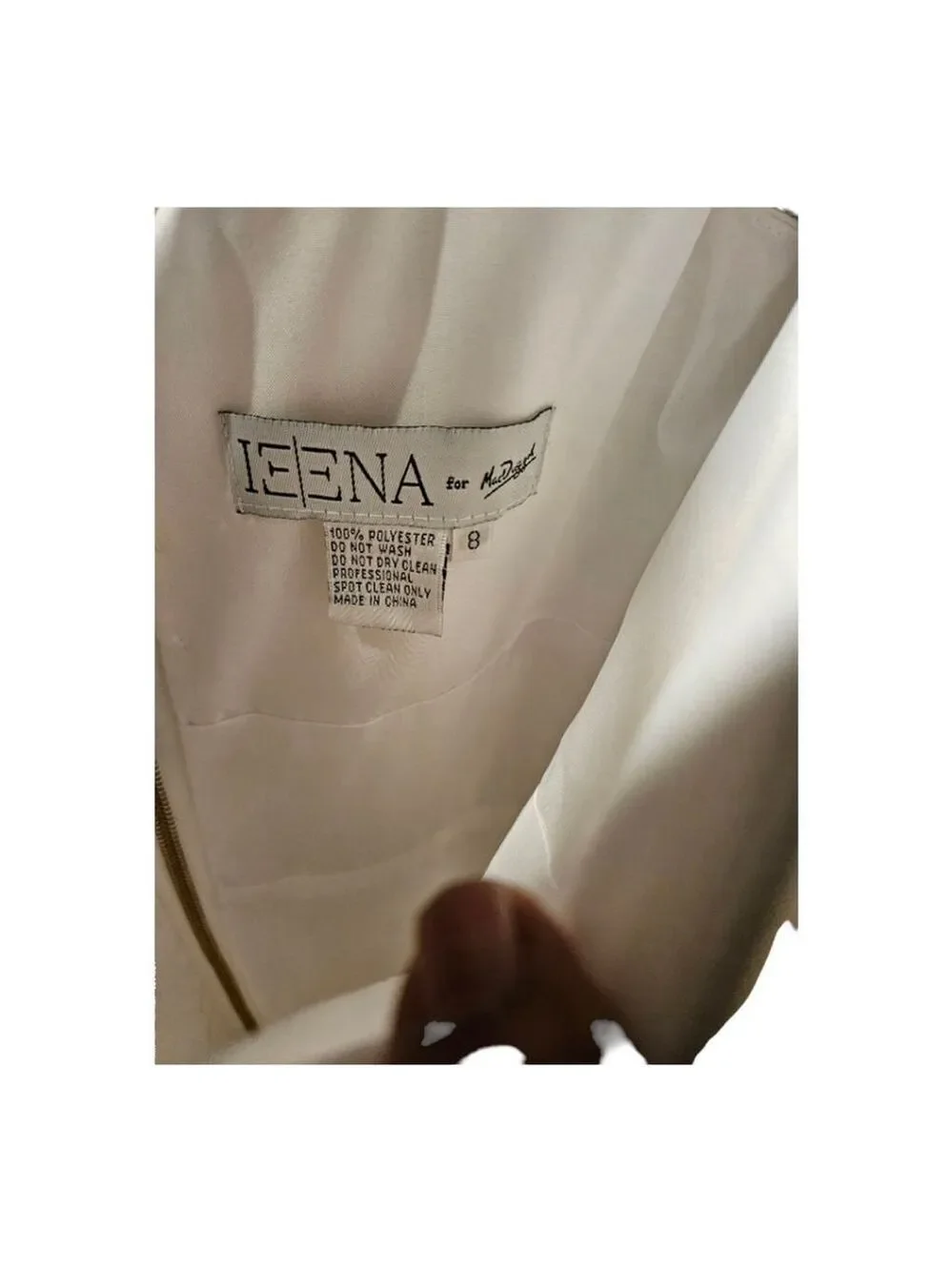 Mac Duggal Gown Size 8 White V-Neck - Picture 4 of 10
